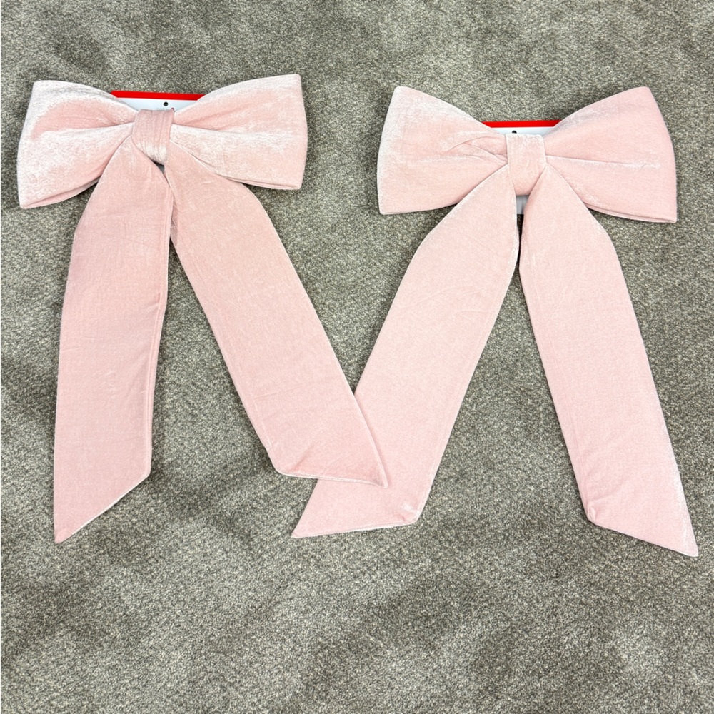 NWT set of 2 large blush velvety bows
